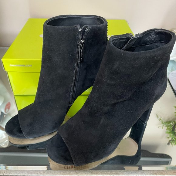 Gianni Bini Beaded Black Heels - Picture 2 of 5